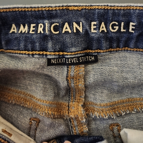 AMERICAN EAGLE Next Level Stitch Distressed Blue Jeans Size 6 Short - Picture 4 of 9